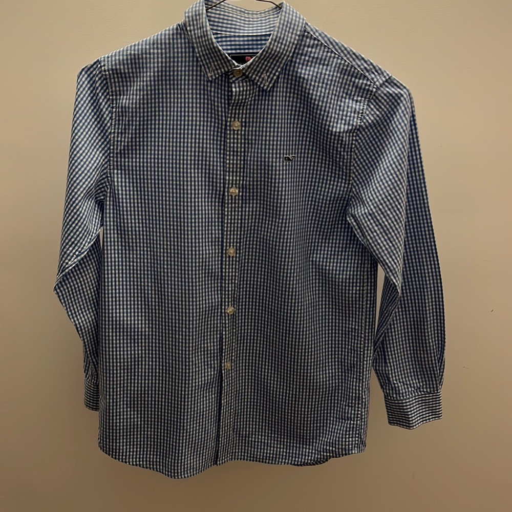 Boys Vineyard Vines buttoned down shirt